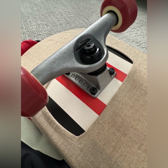 Gucci Interlocking GG Skateboard - Picture 6 of 14